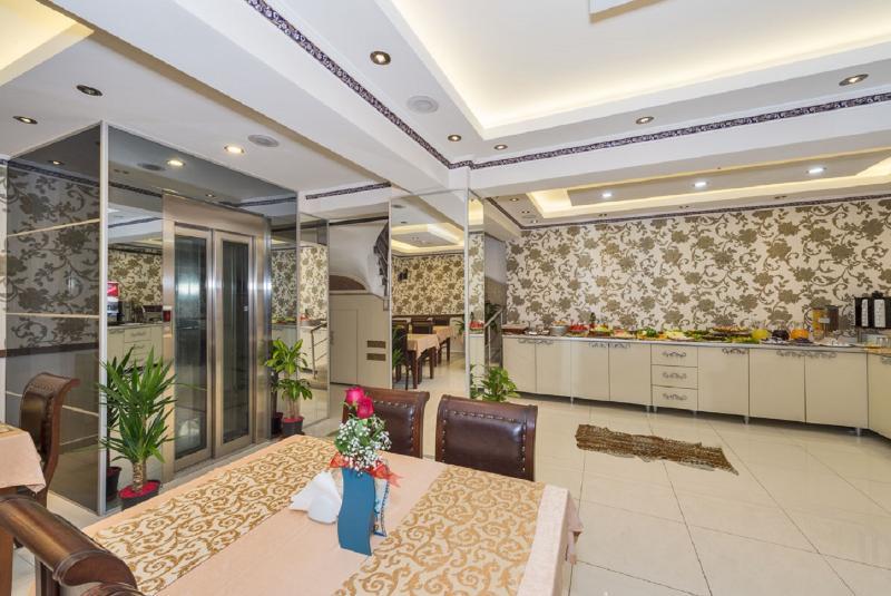Otel Raimond